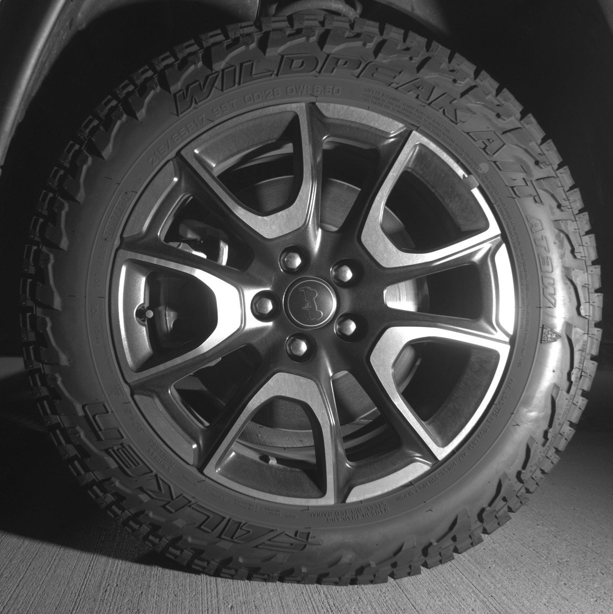 Used 2025 Jeep Compass Trailhawk AWD/4WD image 12