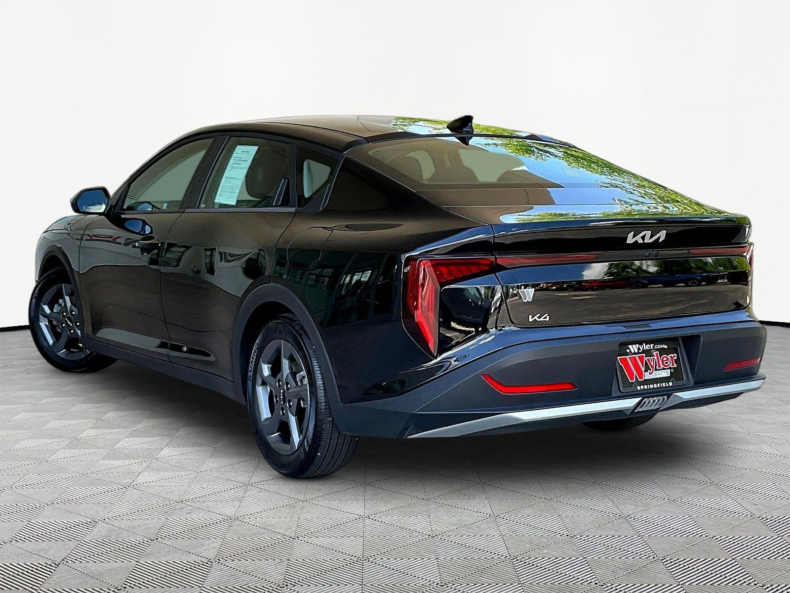 Used 2025 Kia K4 FWD image 4
