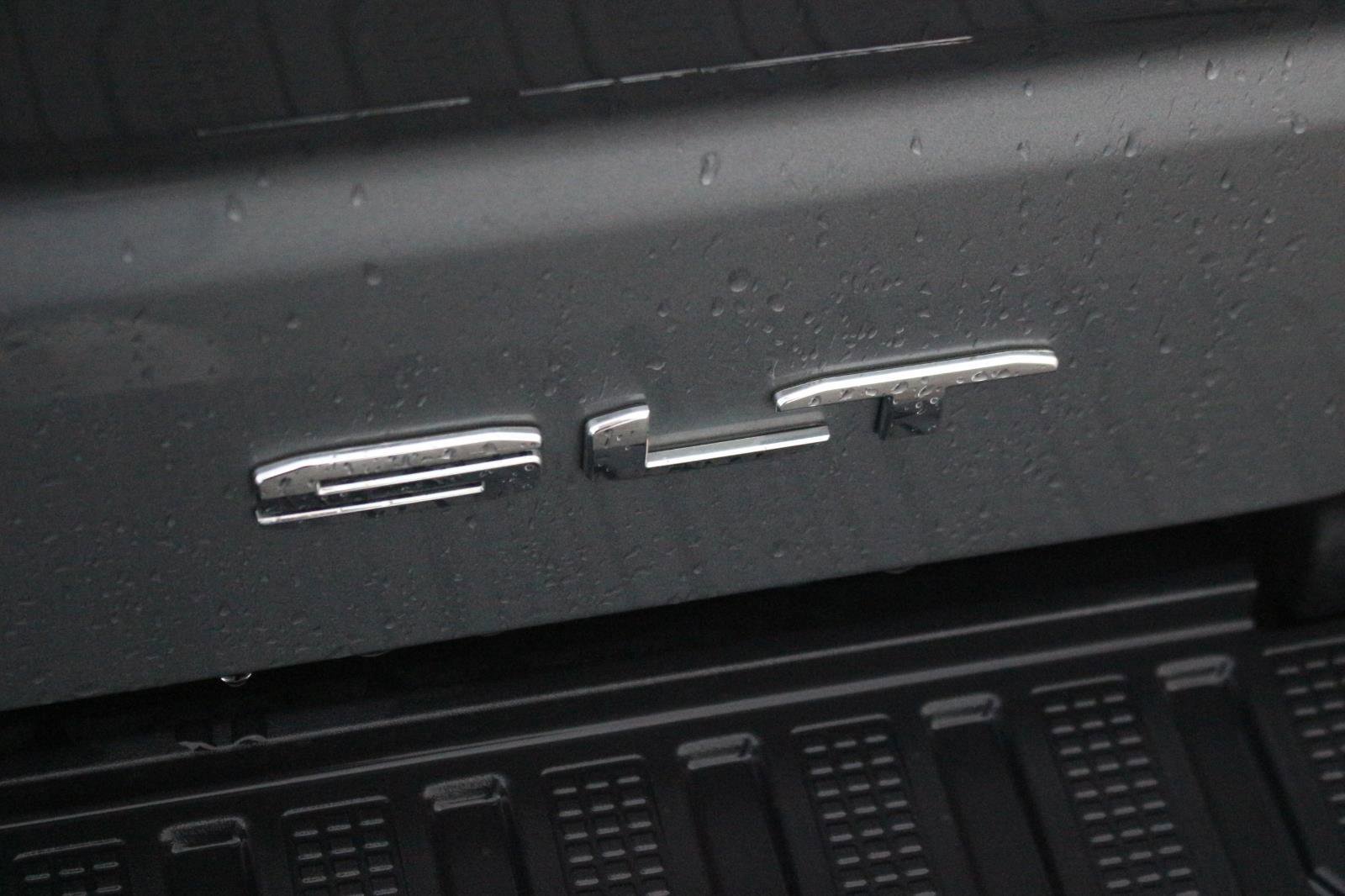 Used 2023 GMC Sierra 1500 SLT image 13