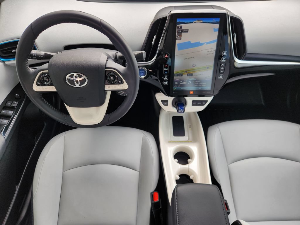 Used 2017 Toyota Prius Prime Advanced FWD image 25
