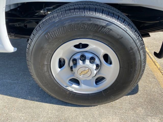 New 2026 Chevrolet Express 2500 RWD image 12