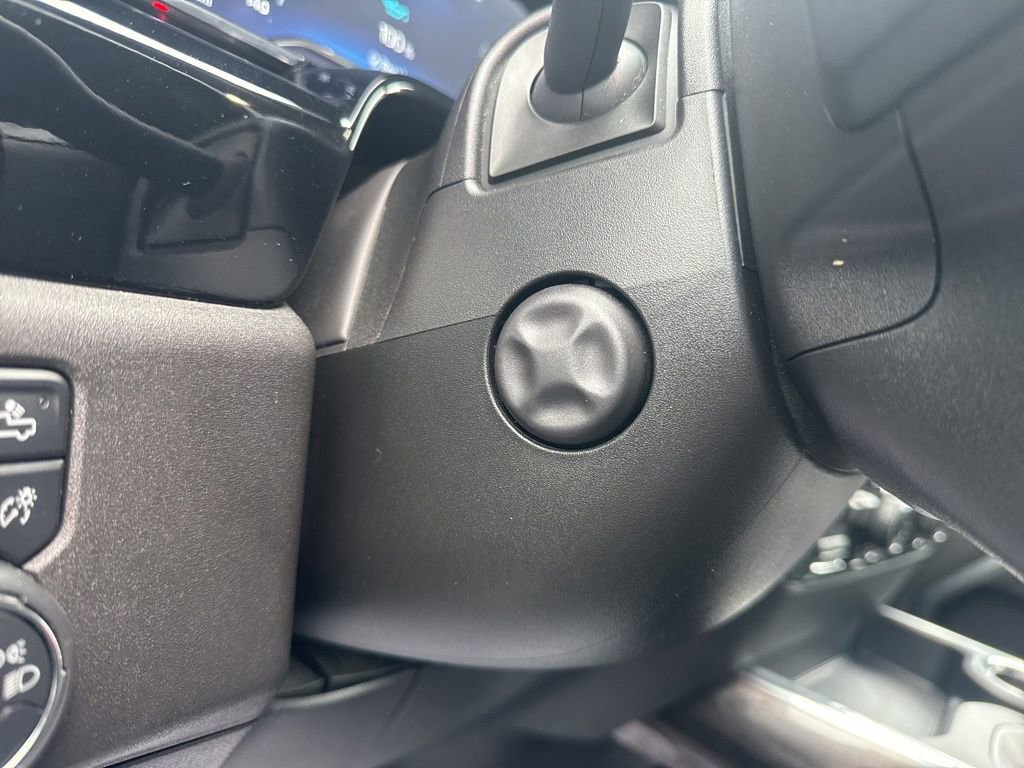 Used 2023 Chevrolet Silverado 1500 LTZ image 30