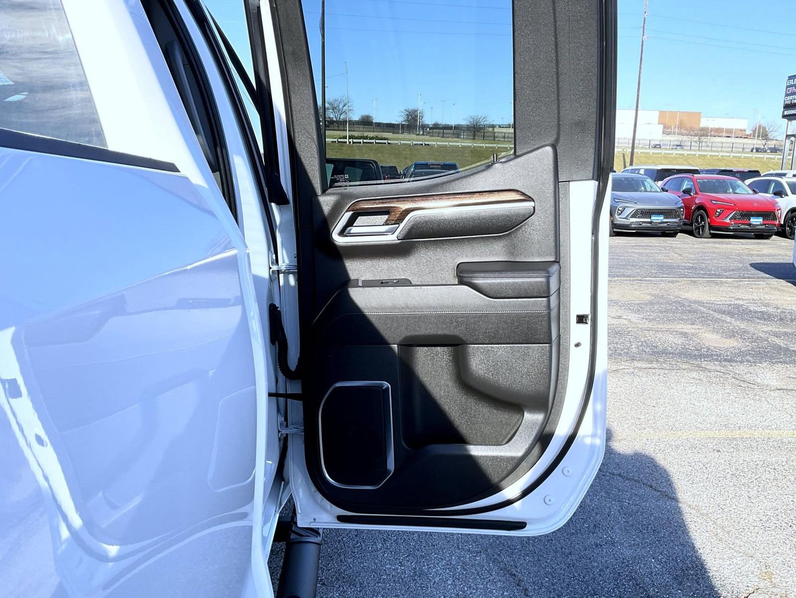 Used 2023 GMC Sierra 1500 Elevation AWD/4WD image 18