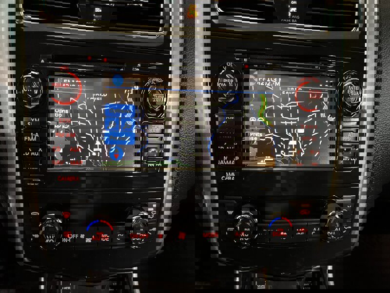 Used 2015 Nissan Altima 2.5 SL w/ Technology Package image 16