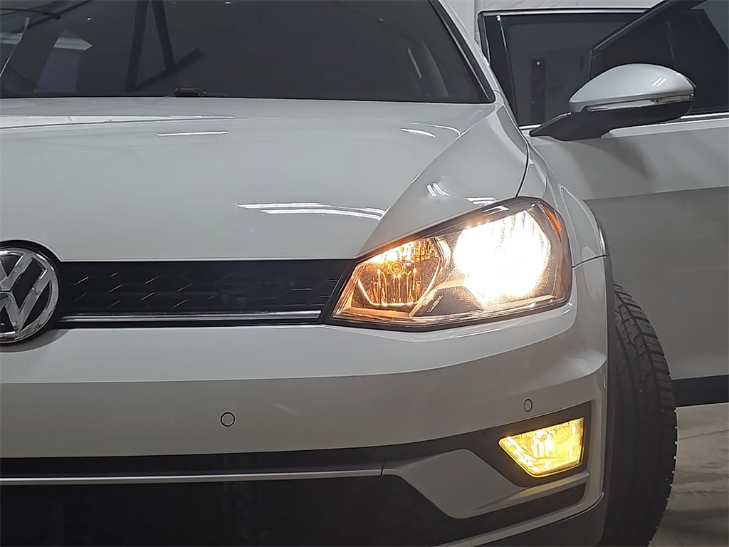 Used 2017 Volkswagen Golf Alltrack SE image 30