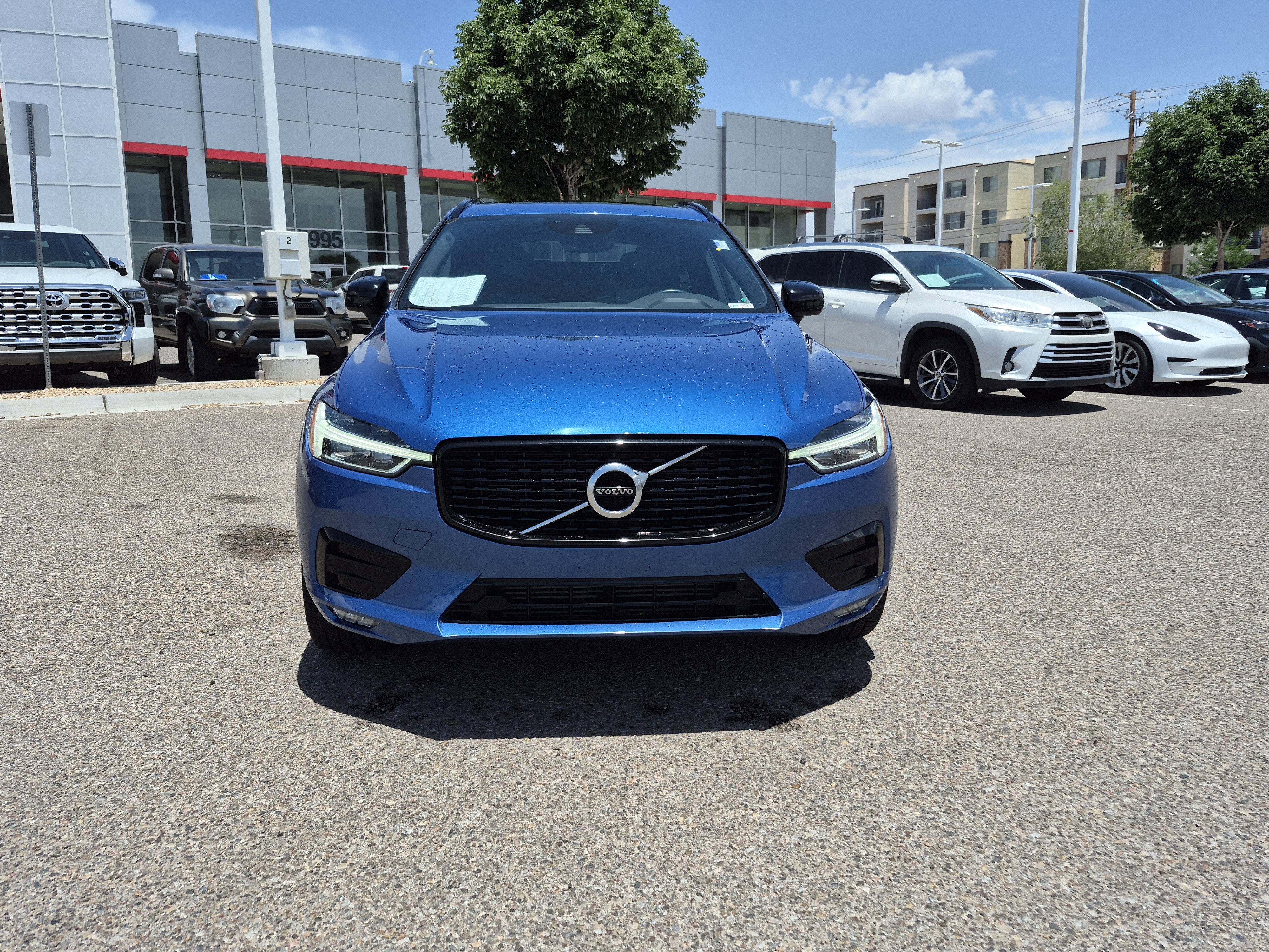Used 2021 Volvo XC60 T5 R-Design AWD/4WD image 8