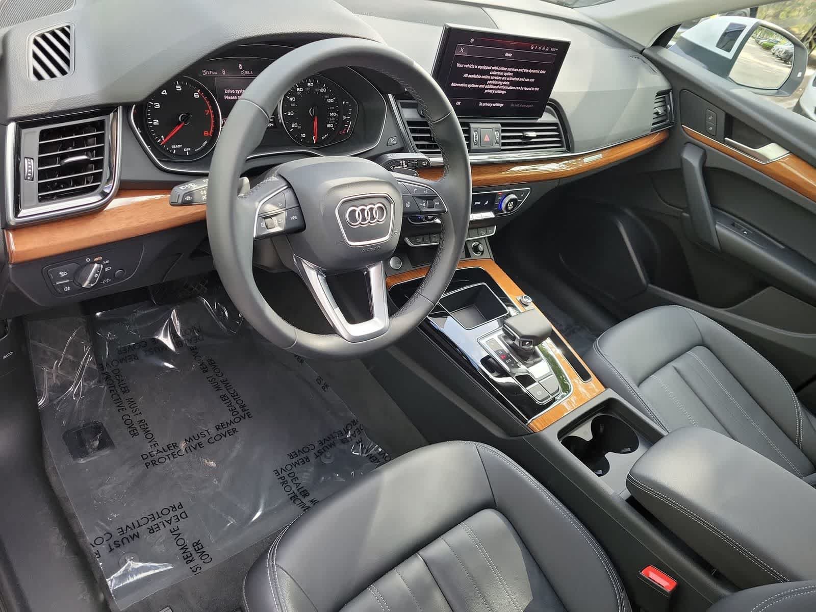 Used 2023 Audi Q5 2.0T Premium w/ Convenience Package AWD/4WD image 10