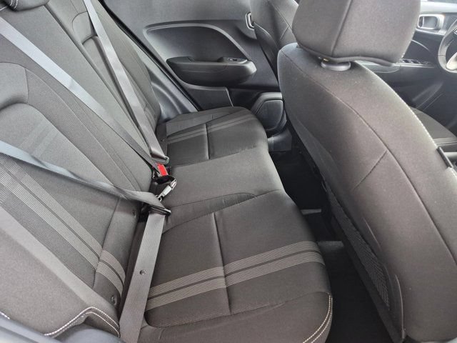 Used 2025 Hyundai Venue SEL FWD image 30