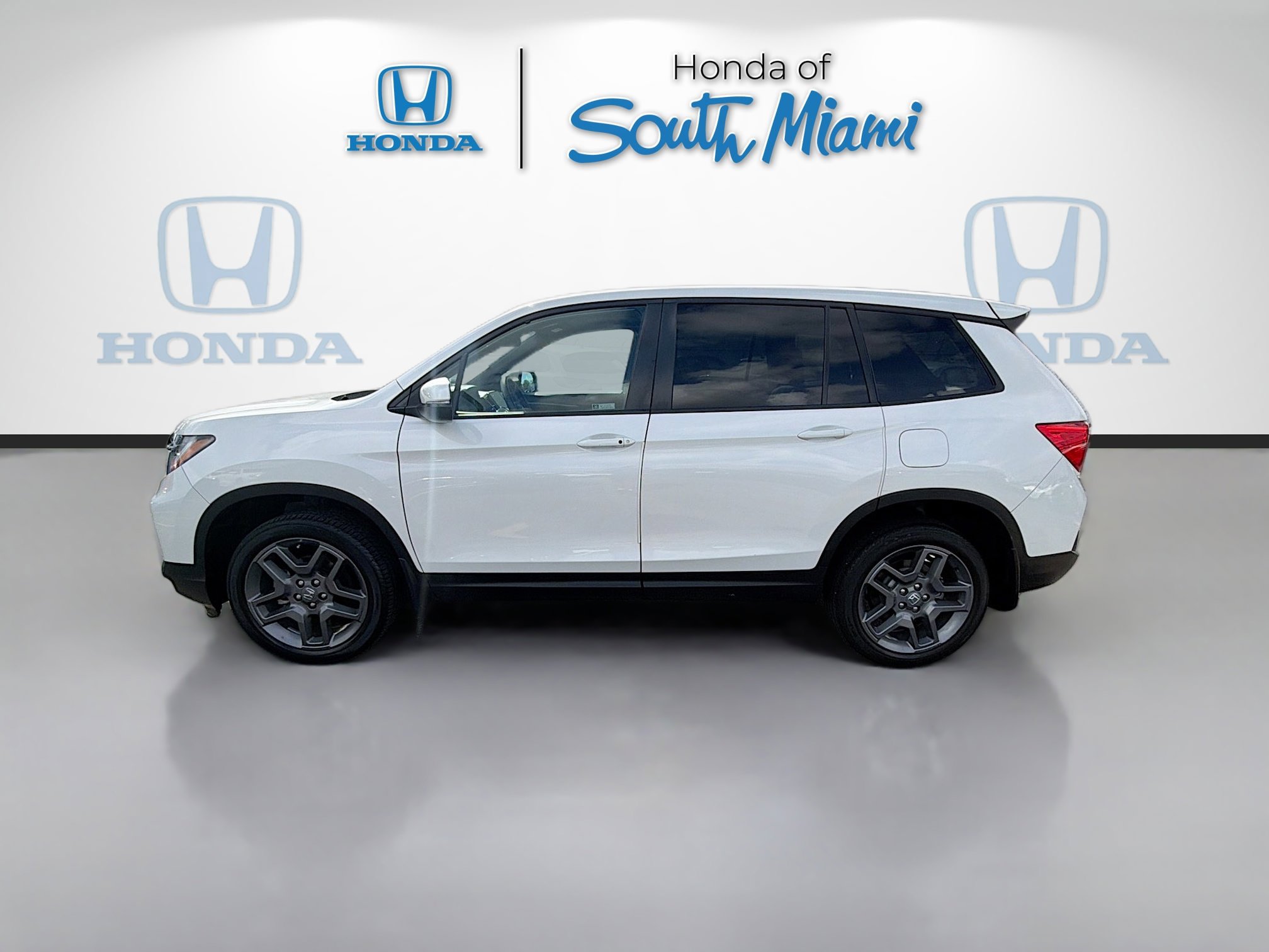 Certified 2023 Honda Passport EX-L image 4