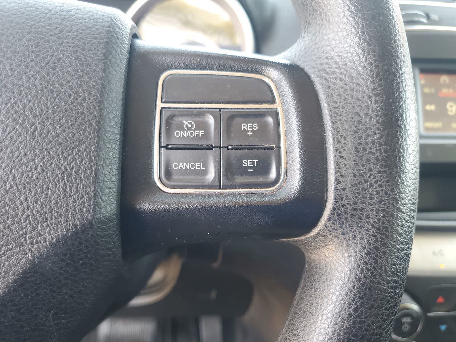 Used 2015 Dodge Journey SXT w/ Flexible Seating Group FWD image 18