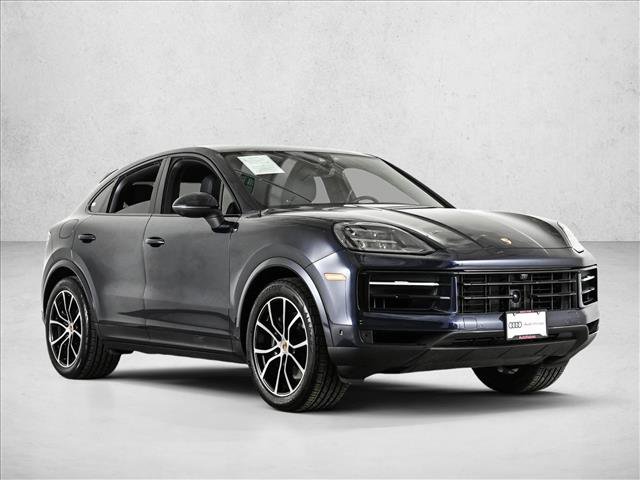 Used 2025 Porsche Cayenne Coupe AWD/4WD image 3