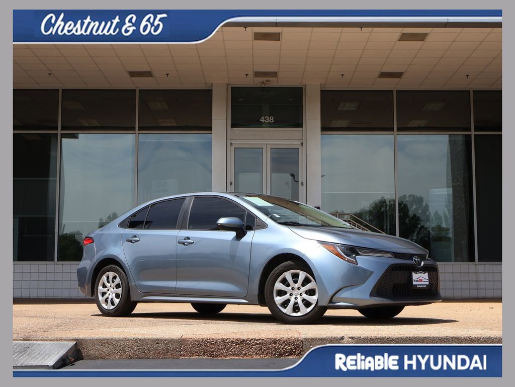 Used 2020 Toyota Corolla LE FWD image 1