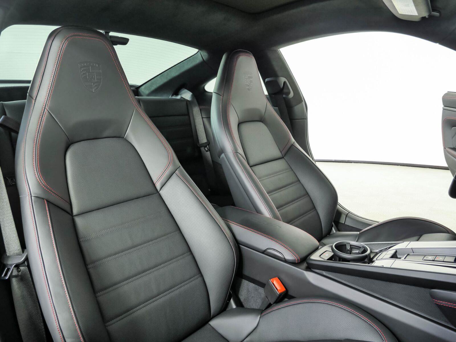 Used 2026 Porsche 911 Carrera GTS RWD image 19