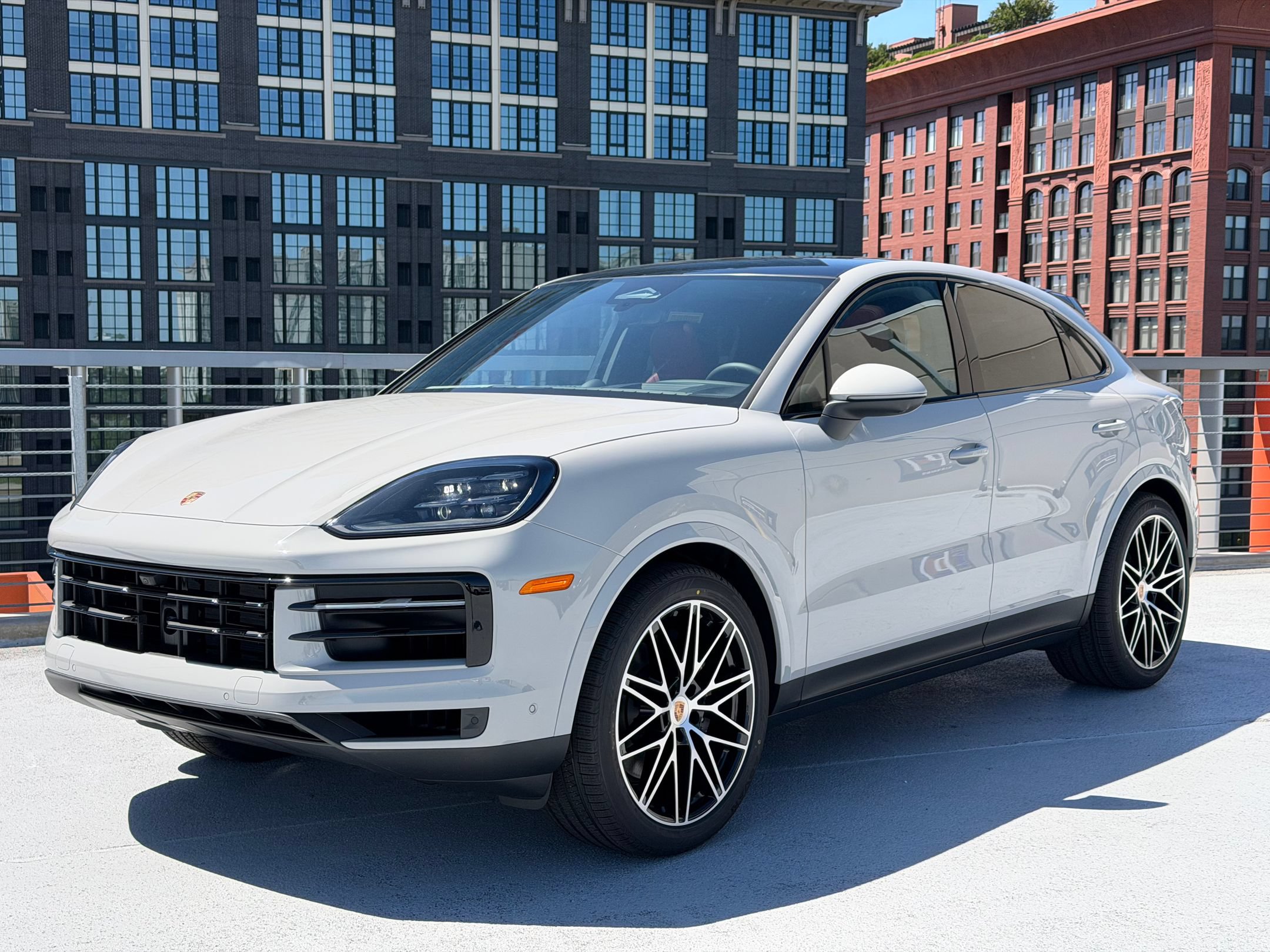 New 2026 Porsche Cayenne Coupe AWD/4WD image 1