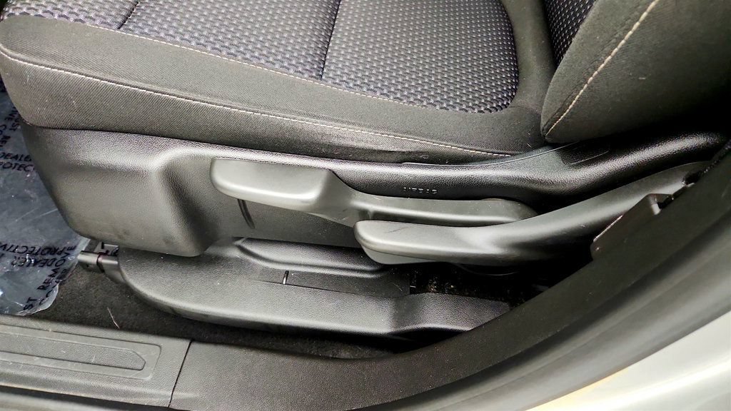 Used 2020 GMC Acadia SLE FWD image 11