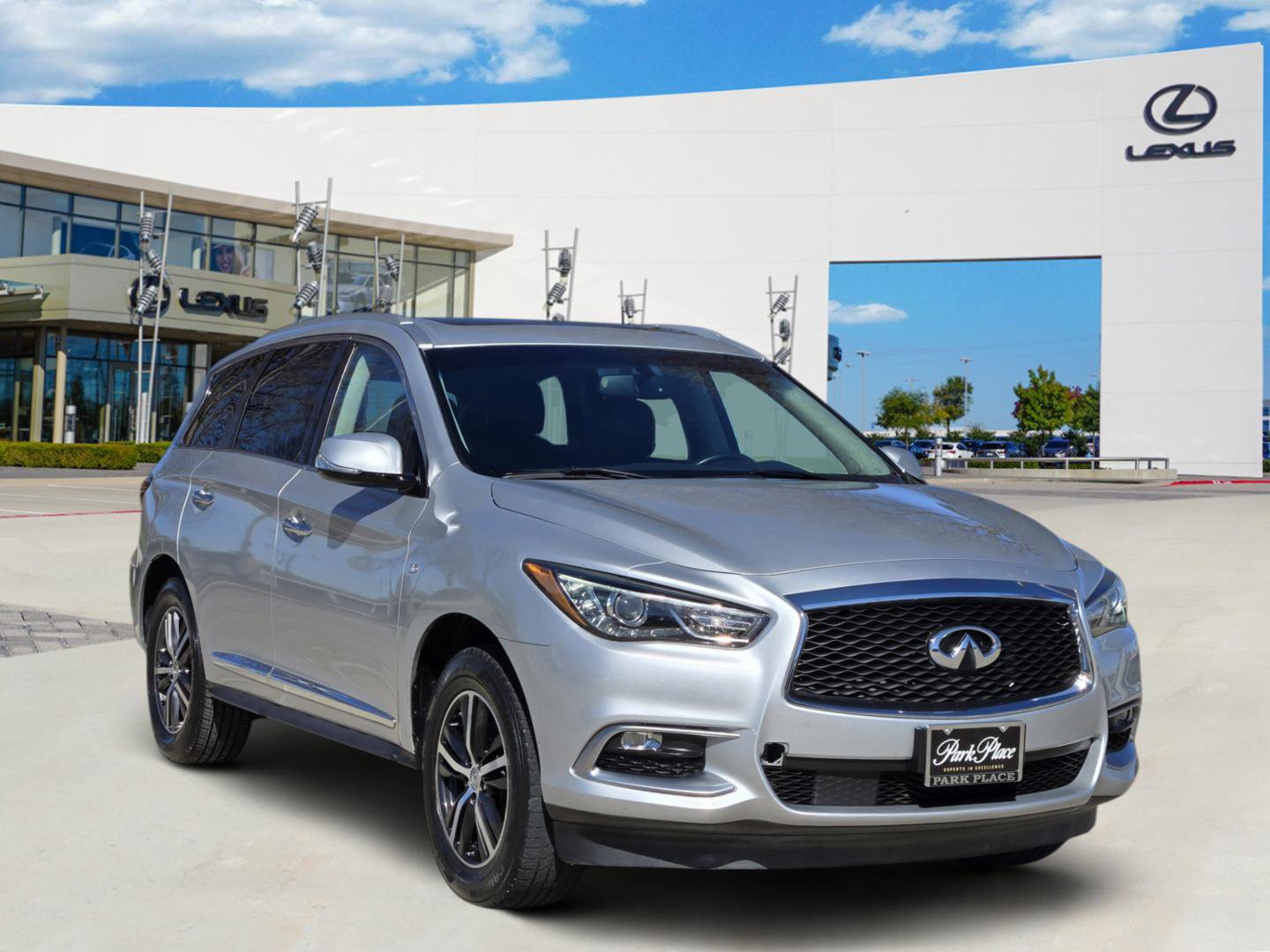 Used 2016 INFINITI QX60 AWD w/ Premium Package image 2