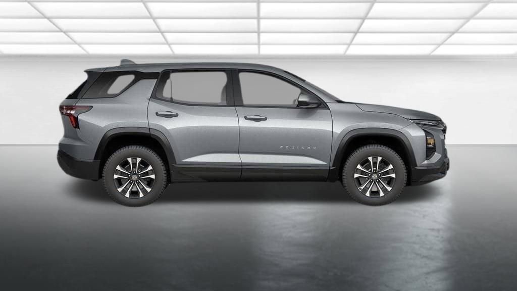 New 2026 Chevrolet Equinox LT FWD image 3