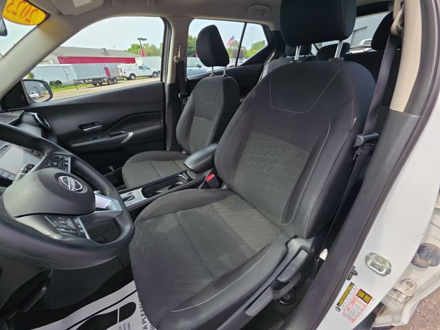 Certified 2023 Nissan Kicks SV FWD image 11