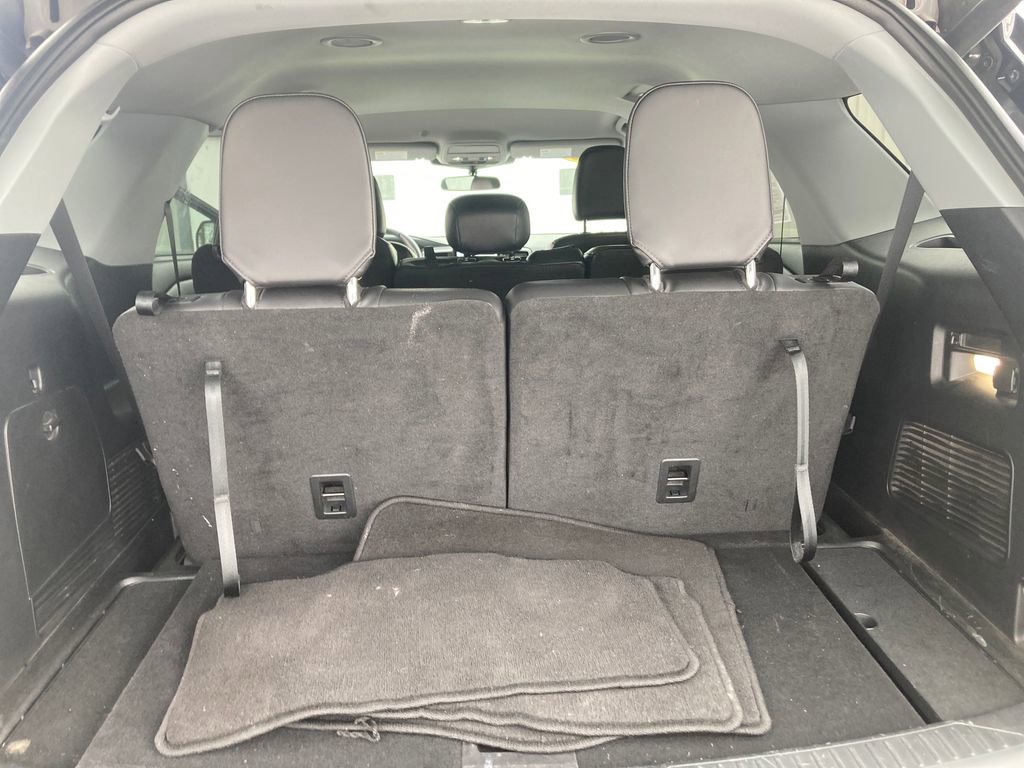 Used 2023 Ford Explorer XLT w/ Equipment Group 202A image 27