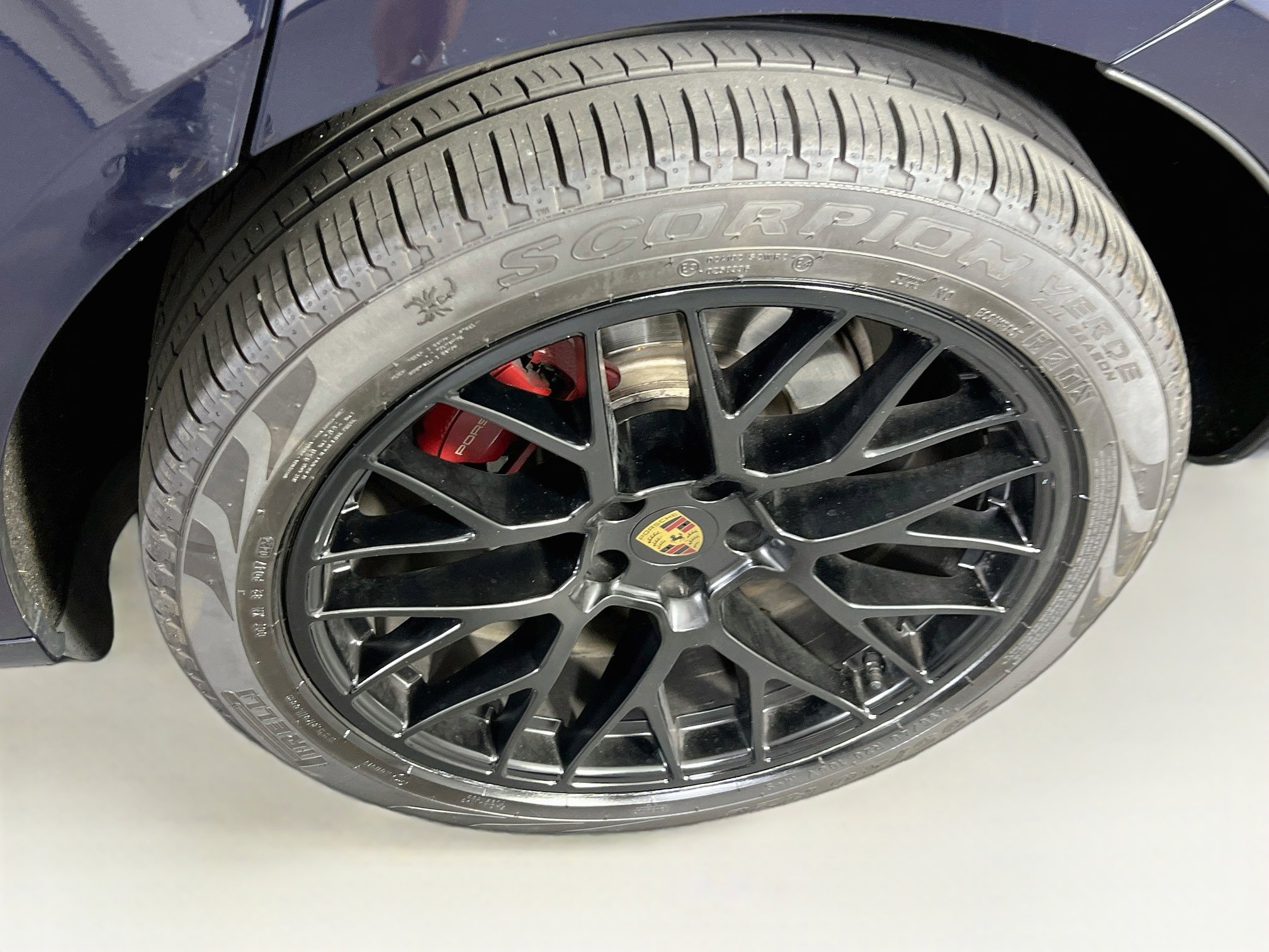 Used 2021 Porsche Macan GTS AWD/4WD image 32