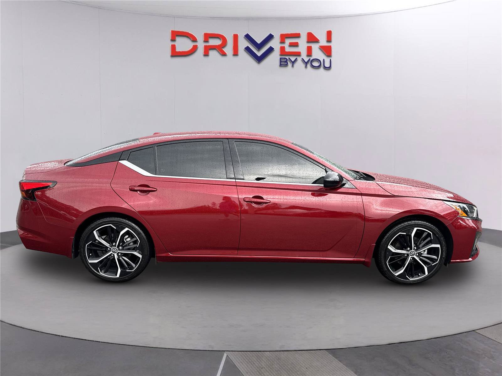Used 2025 Nissan Altima 2.5 SR FWD image 3