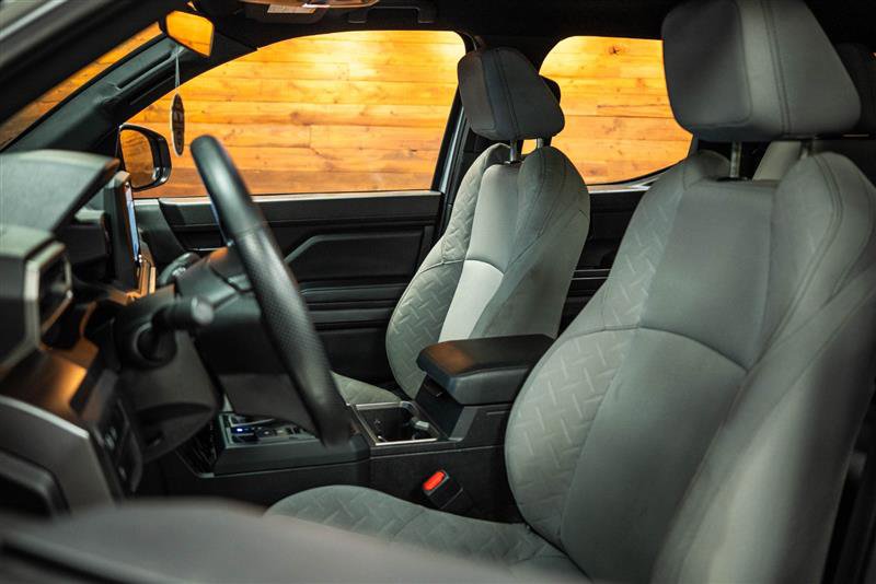 Used 2024 Toyota Tacoma SR5 image 9