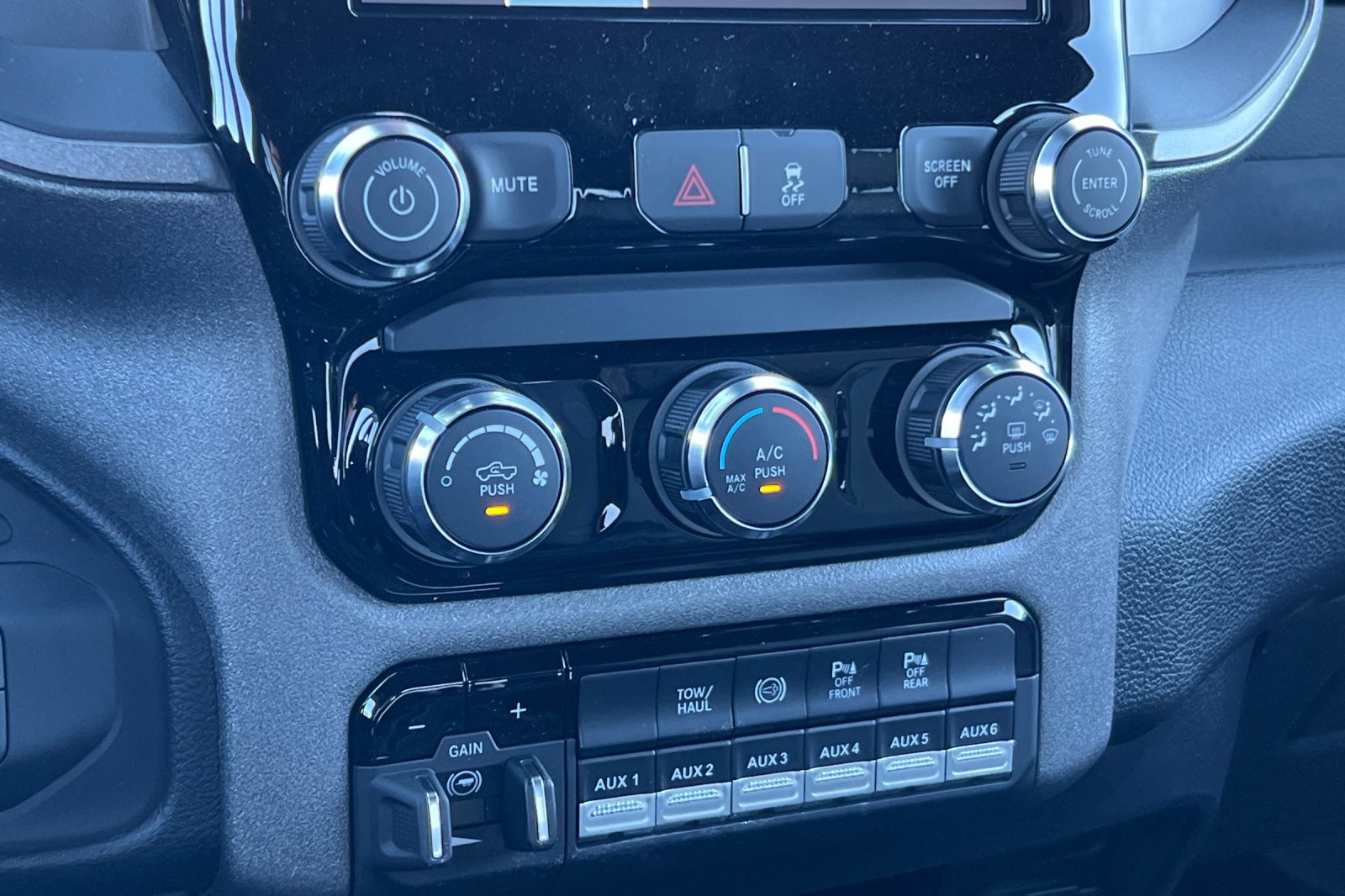 New 2026 RAM 2500 Tradesman w/ Chrome Appearance Group image 18