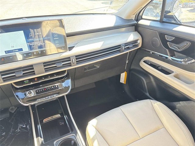 New 2026 Lincoln Corsair Premiere image 15