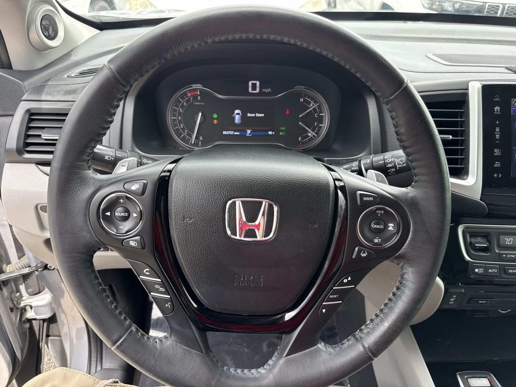 Used 2017 Honda Pilot Touring image 40