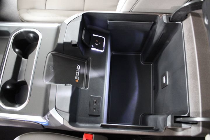 New 2025 GMC Sierra 2500 SLT w/ SLT Premium Package image 16