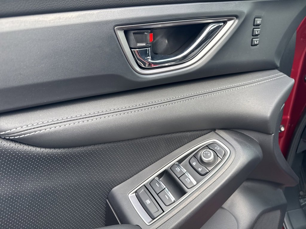New 2025 Subaru Ascent Limited image 9