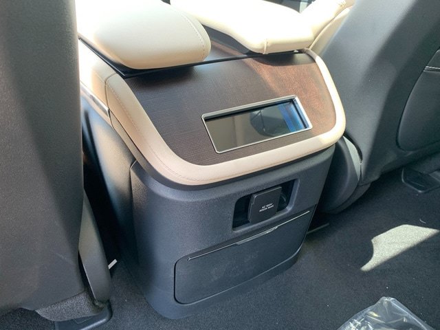 New 2027 Lincoln Navigator Reserve w/ Jet Appearance Package AWD/4WD image 18