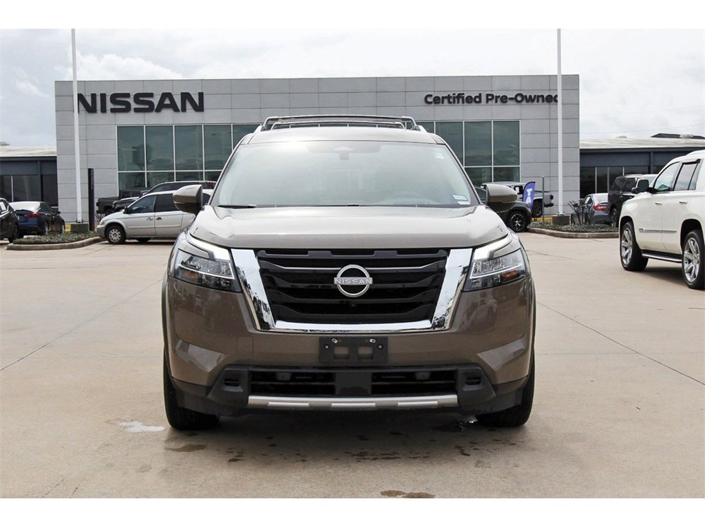 Used 2024 Nissan Pathfinder Platinum image 8