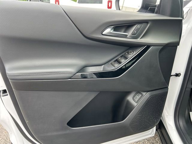 New 2026 Chevrolet Equinox LT FWD image 11