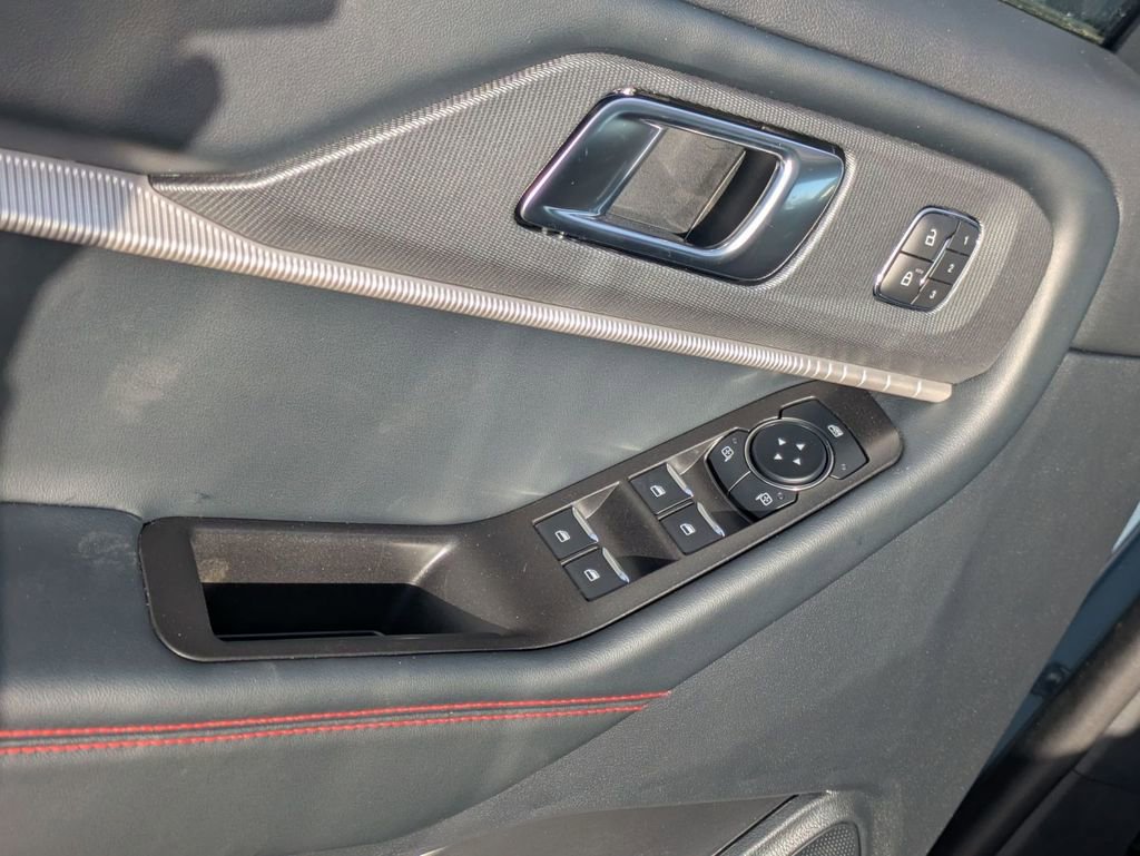 New 2026 Ford Explorer ST-Line w/ ST-Line Street Pack image 22