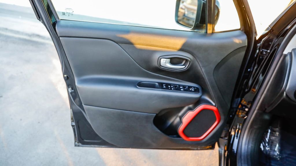 Certified 2023 Jeep Renegade Trailhawk image 21