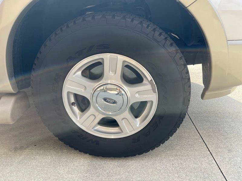 Used 2006 Ford Expedition Eddie Bauer RWD image 18