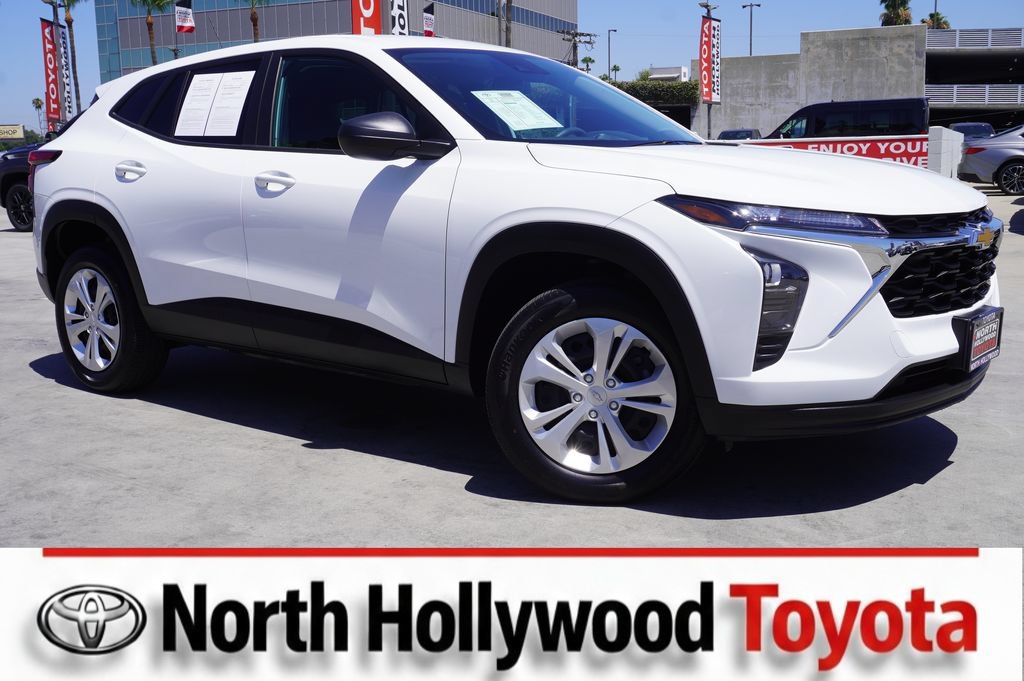 Used 2025 Chevrolet Trax LS