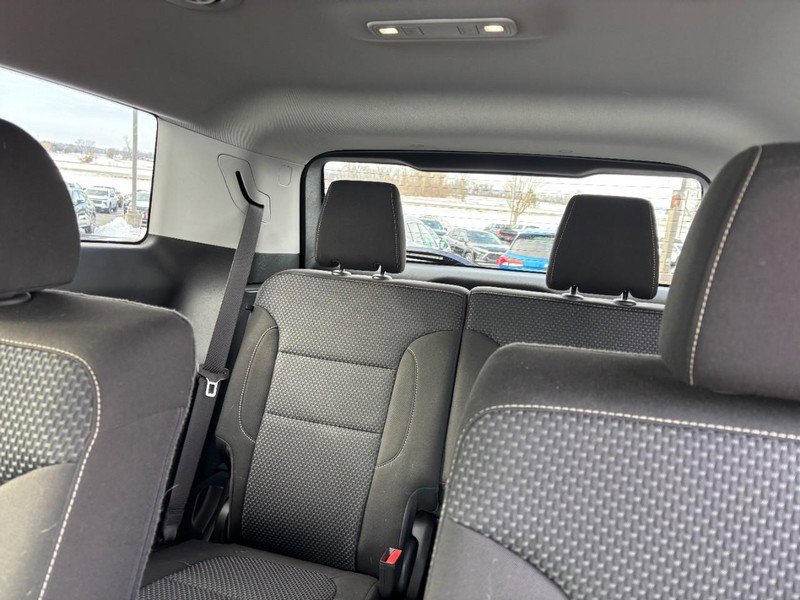 Certified 2023 GMC Acadia SLE w/ Driver Convenience Package image 10