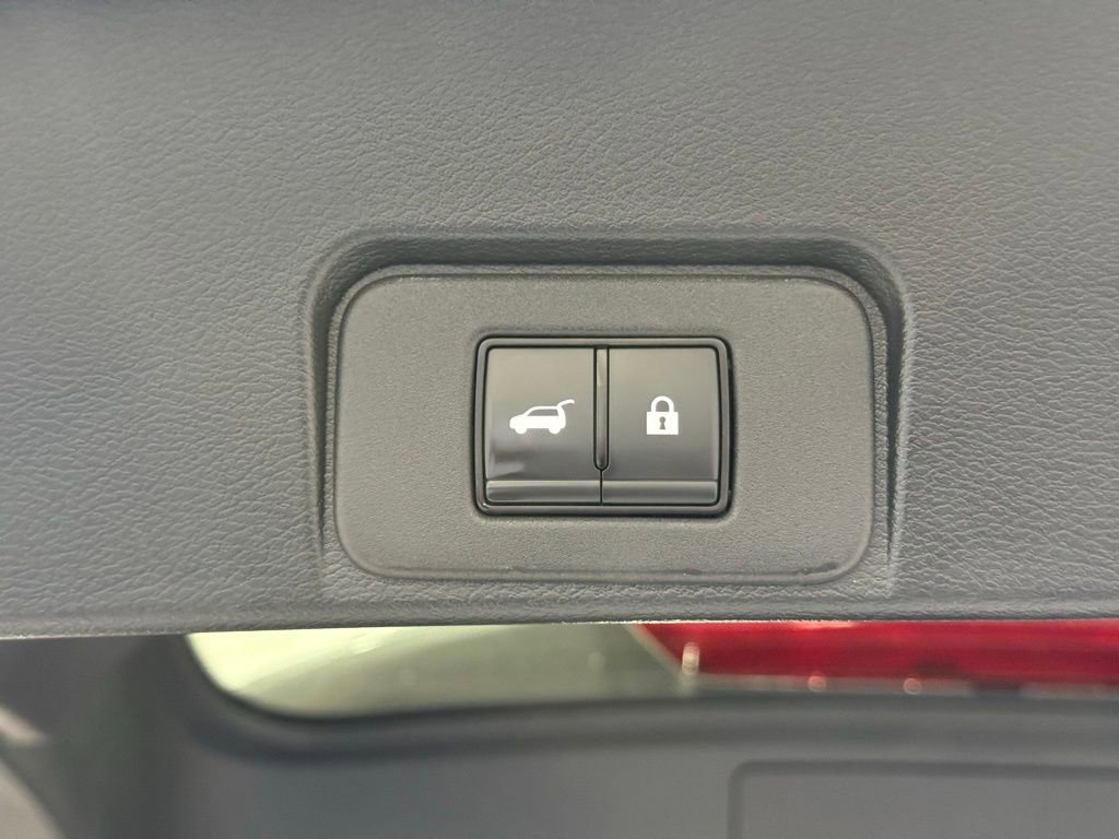 Used 2025 Nissan Rogue SV FWD image 5
