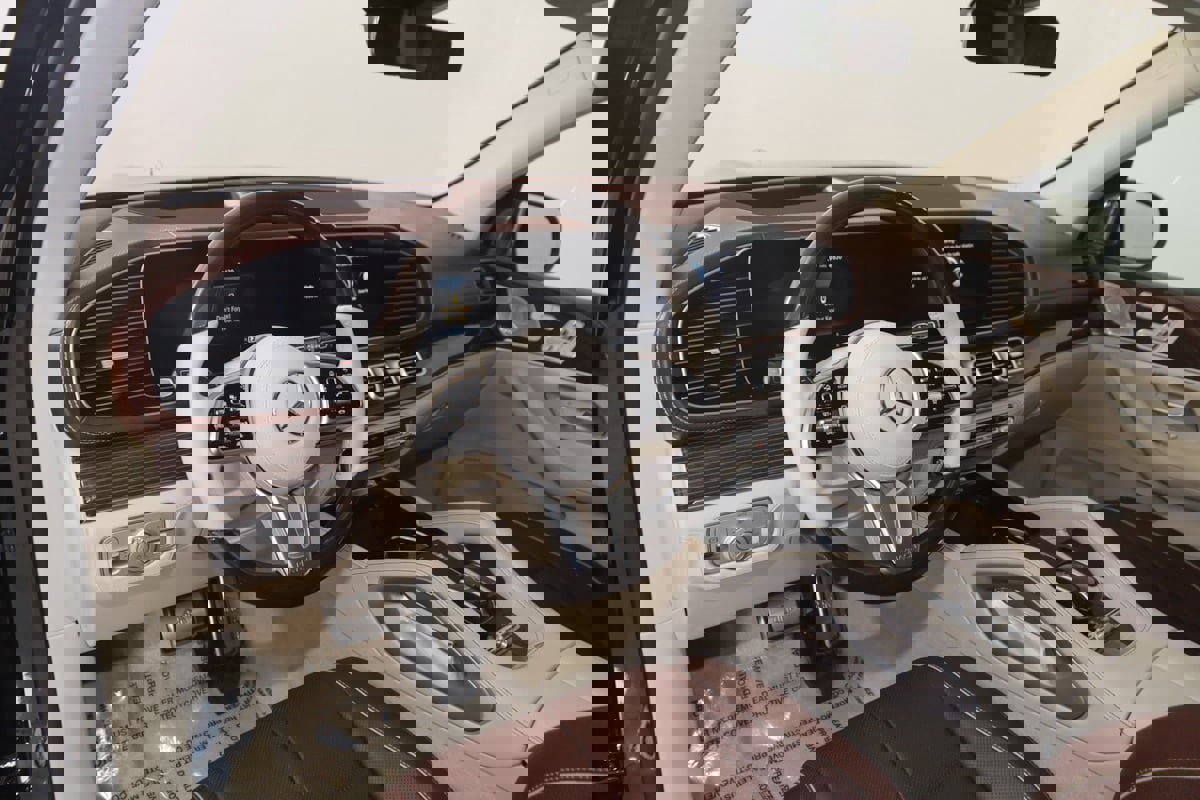 Used 2022 Mercedes-Benz Maybach GLS 600 4MATIC image 40