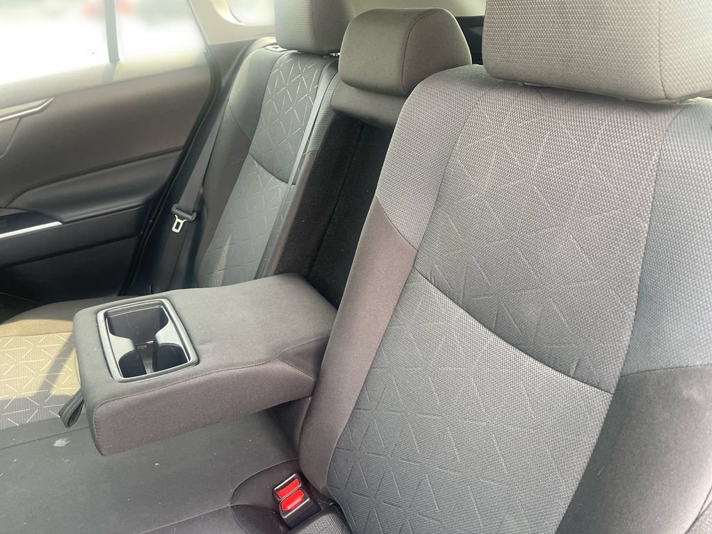Used 2025 Toyota RAV4 XLE AWD/4WD image 27