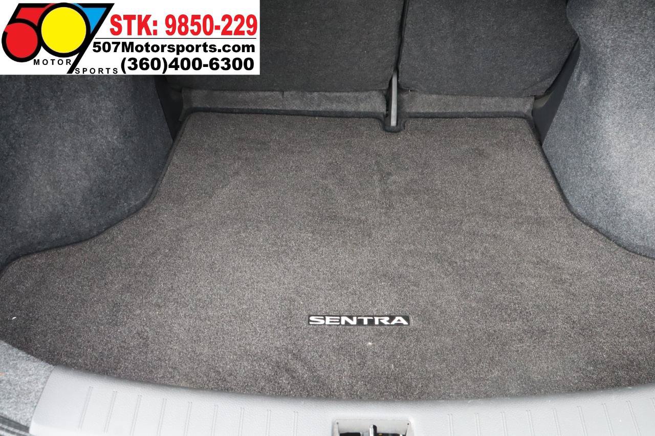 Used 2017 Nissan Sentra SR Turbo w/ SR Midnight Edition FWD image 18