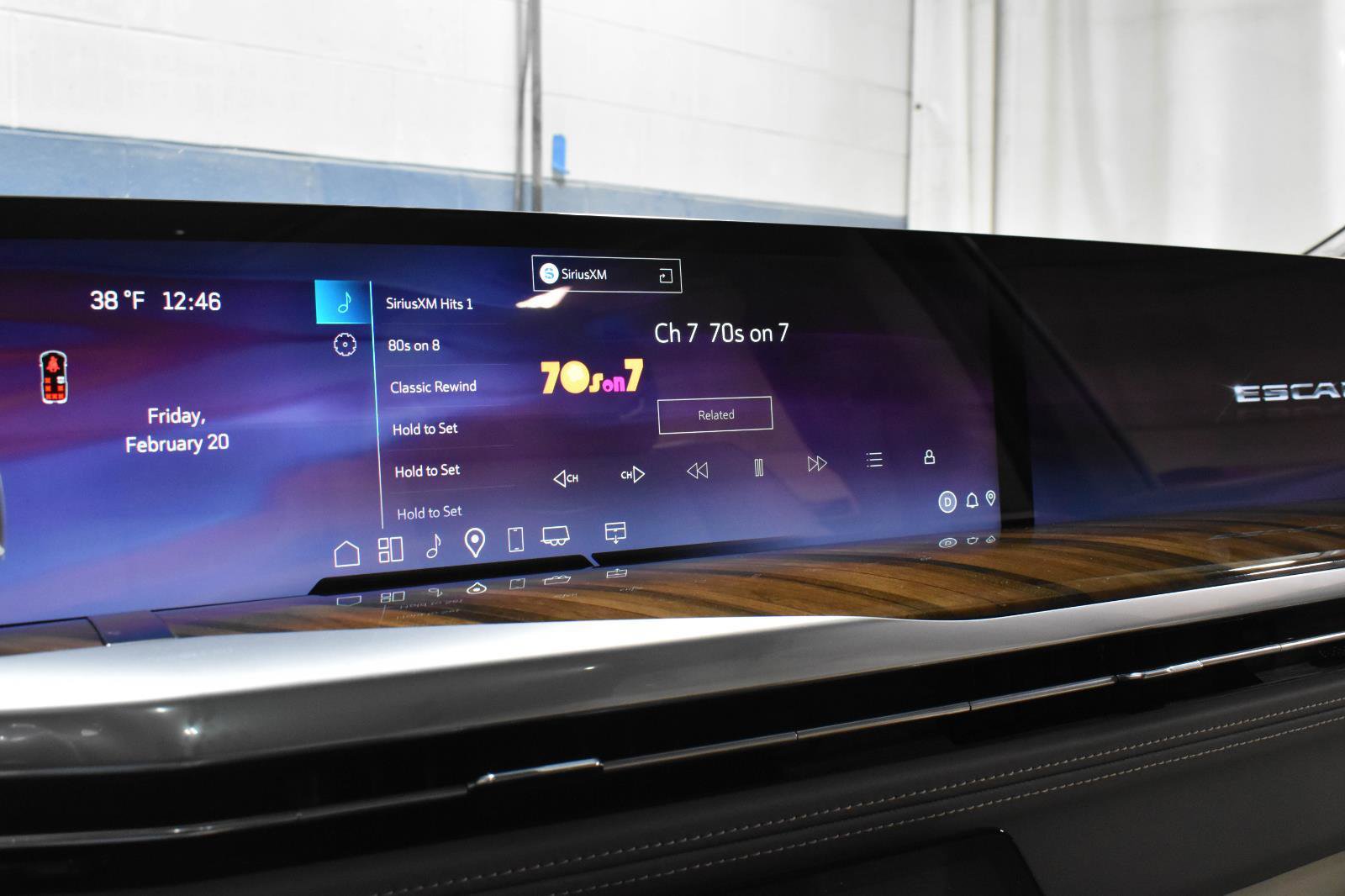 New 2026 Cadillac Escalade Platinum Sport w/ LPO, ONYX Package image 9