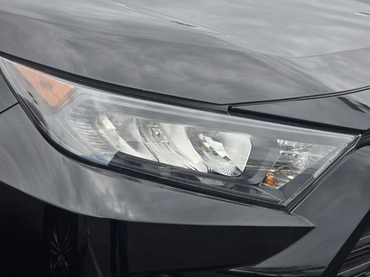 Used 2022 Toyota RAV4 LE AWD/4WD image 21