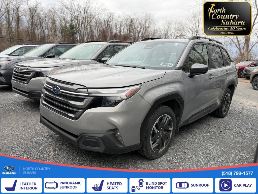 Used 2025 Subaru Forester Limited AWD/4WD image 1