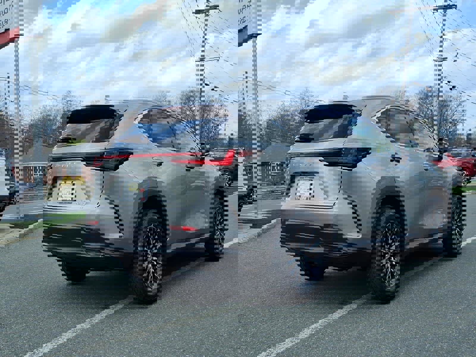 Used 2024 Lexus NX 350 AWD image 4