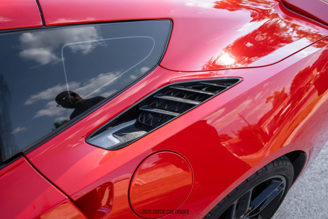 Used 2019 Chevrolet Corvette Stingray Coupe w/ Carbon Flash Badge Package image 96