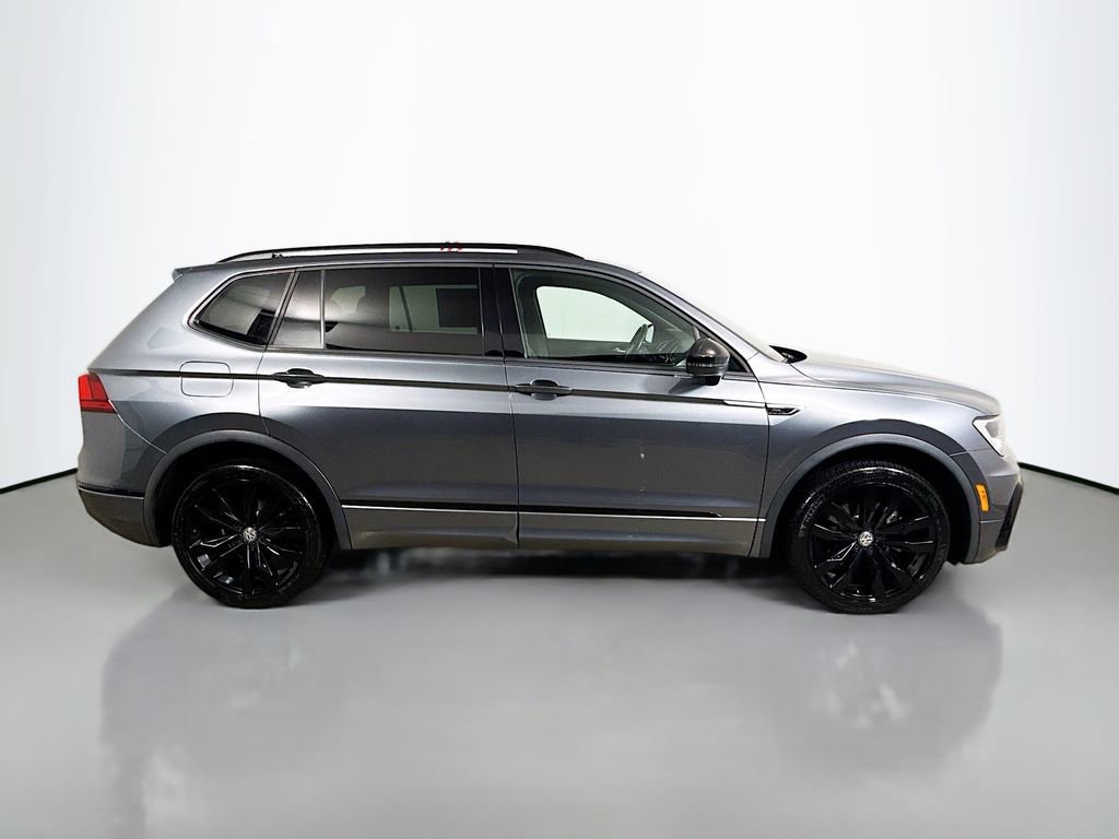 Used 2020 Volkswagen Tiguan SE R-Line image 5