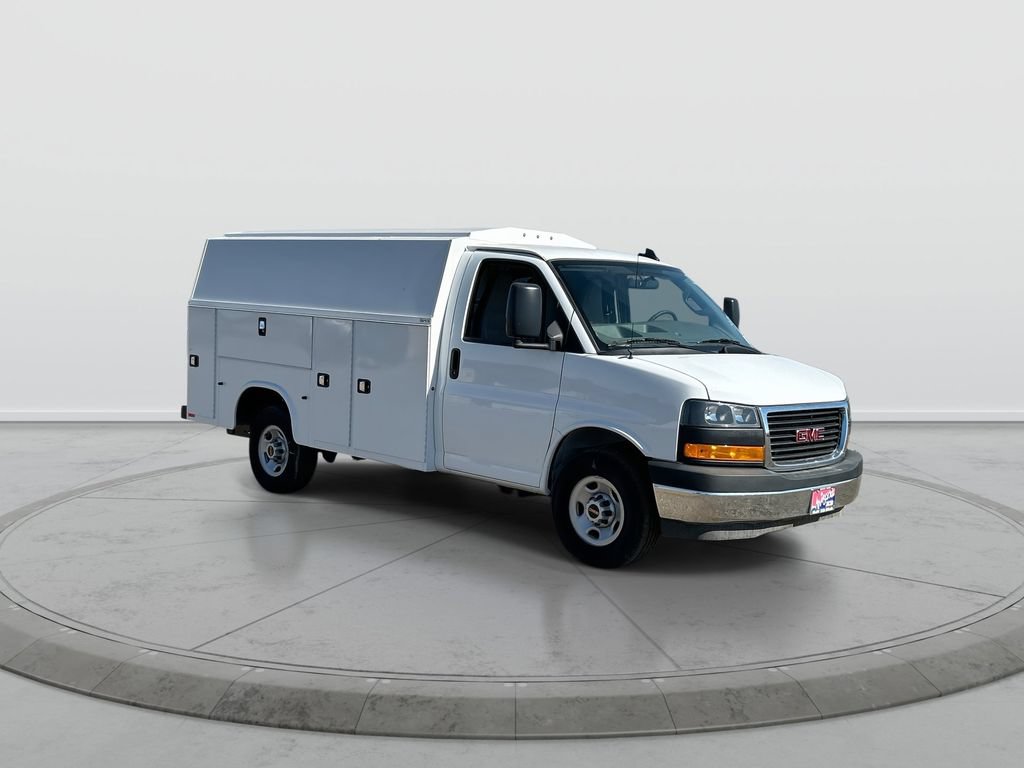 New 2025 GMC Savana 3500 w/ Power Convenience Package RWD image 2